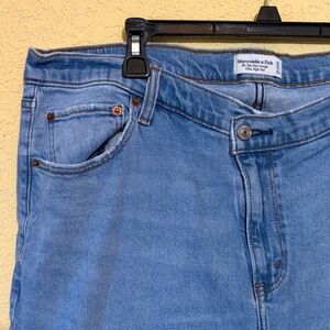 Abercrombie & Fitch Women’s Light Blue Straight Jeans